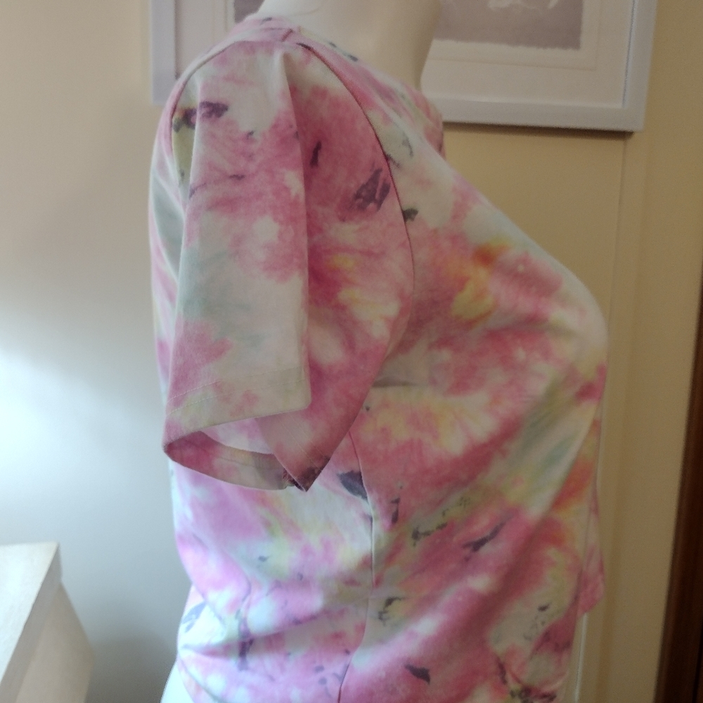 BCBGeneration XL Pink Pastels Tie Dye Raised Letter Scoop Neck Crop Top - Picture 8 of 11